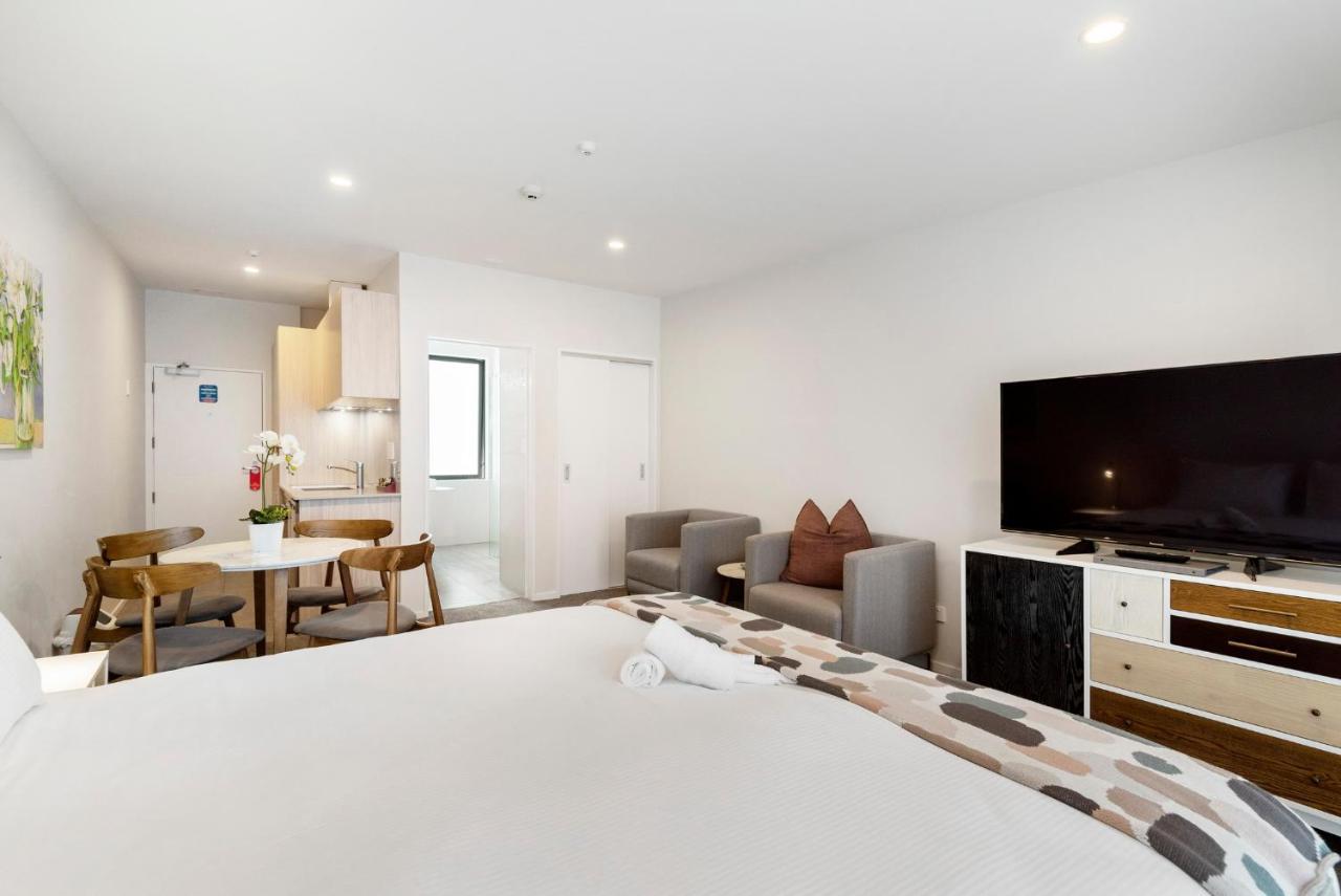 Fernz Motel & Apartments Birkenhead Auckland Extérieur photo A typical apartment at the hotel